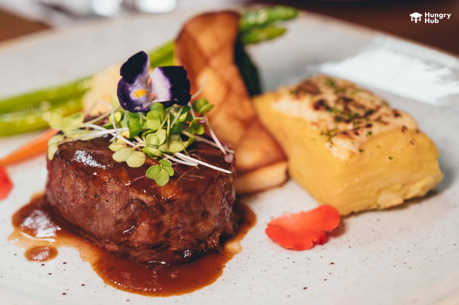 restaurant image