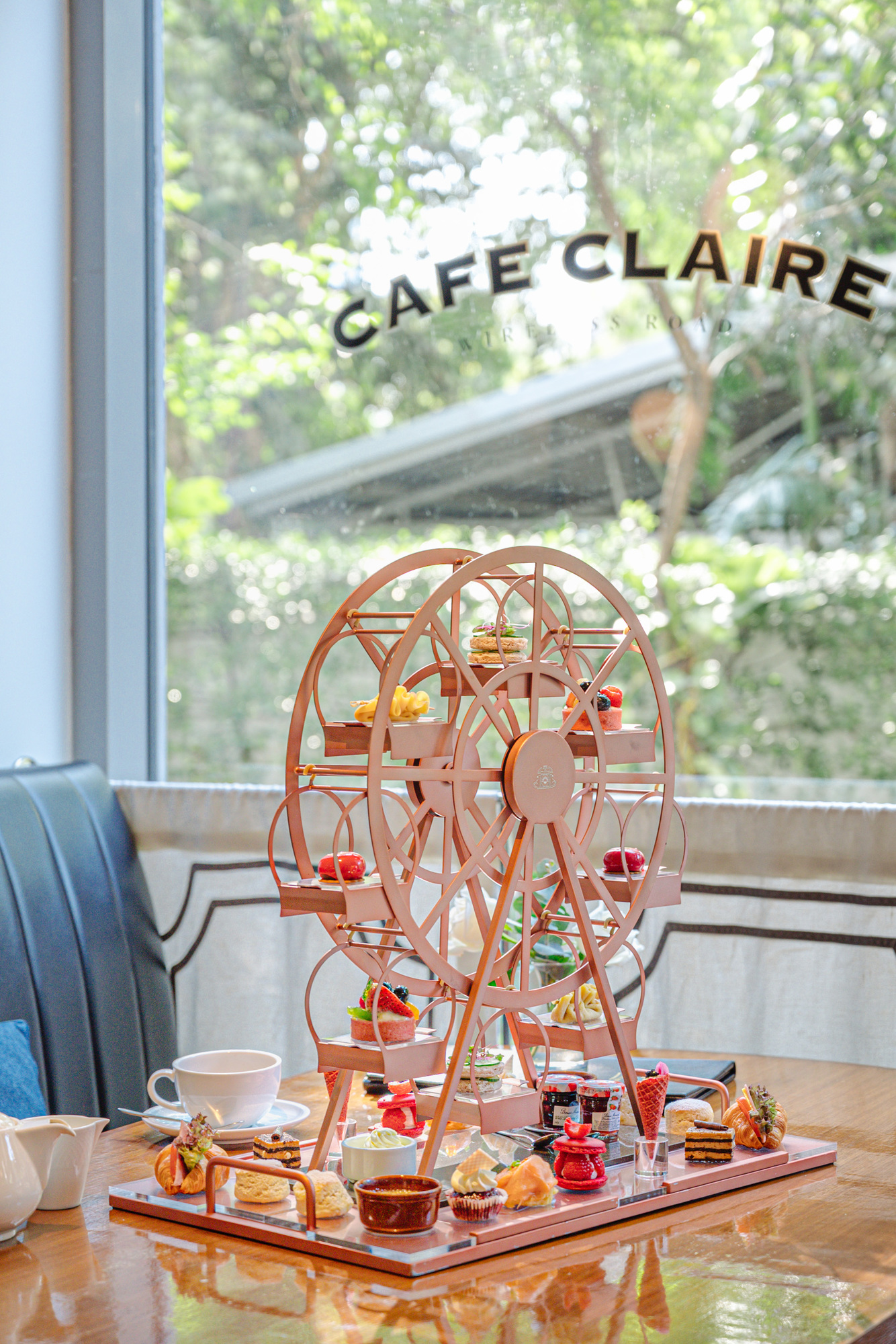 restaurant image